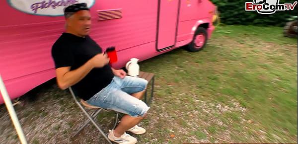Perverser alter mann fickt deutsche teen beim Camping